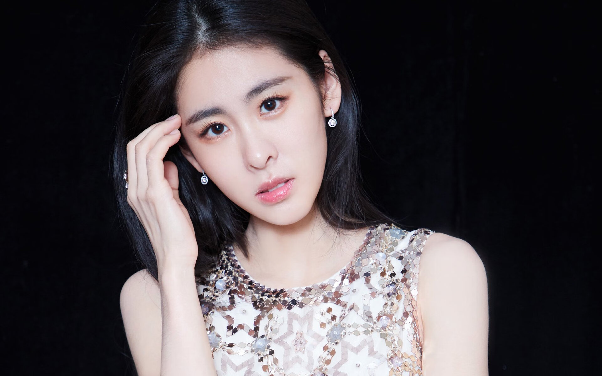 花样滑冰比赛精彩纷呈技术不断突破，花样滑冰各种比赛